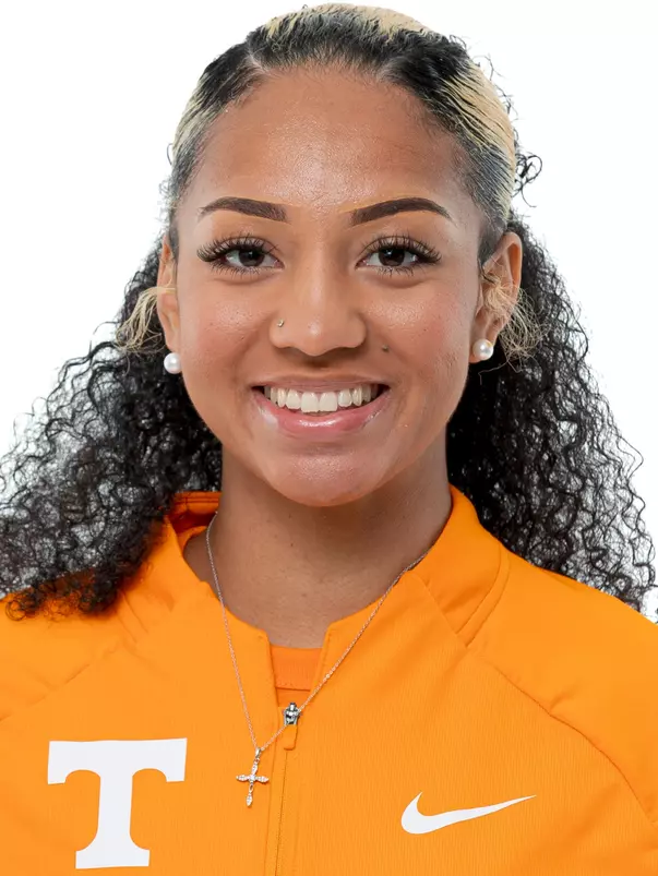 KNOXVILLE, TN - August 21, 2023 - Kayla Sweeney of the Tennessee Volunteers headshot taken in Knoxville, TN. Photo By Andrew Ferguson/Tennessee Athletics