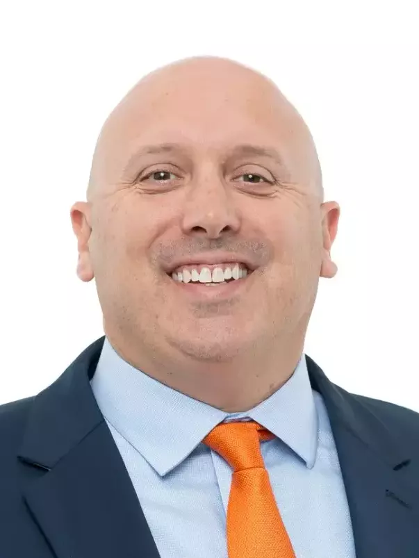 KNOXVILLE, TN - October 03, 2024 - Associate Head Coach Rich Murphy of the Tennessee Volunteers headshot taken in Knoxville, TN. Photo By Andrew Ferguson/Tennessee Athletics