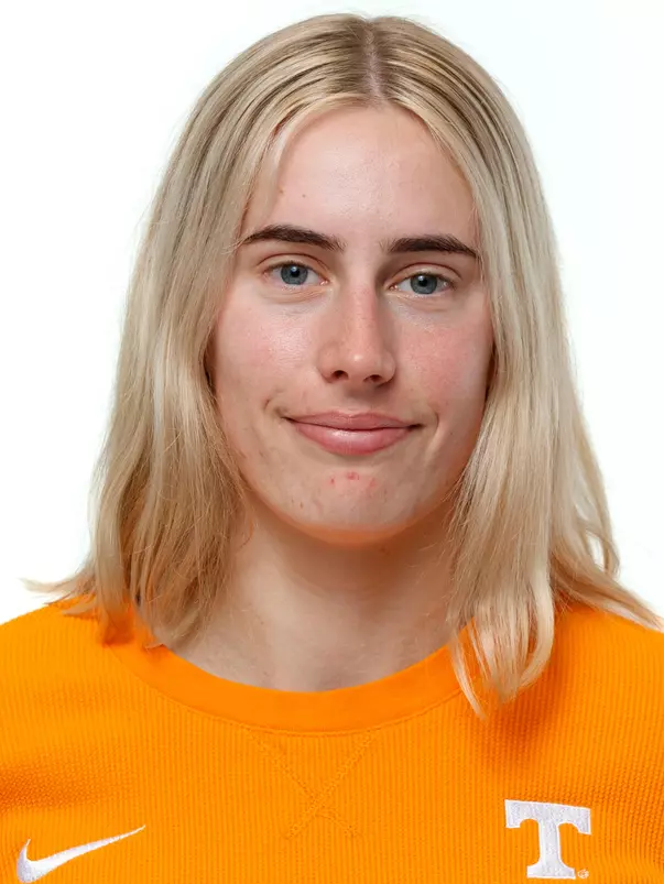 KNOXVILLE, TN - October 23, 2024 - Thea Coull of the Tennessee Lady Volunteers headshot taken in Knoxville, TN. Photo By Kate Luffman/Tennessee Athletics