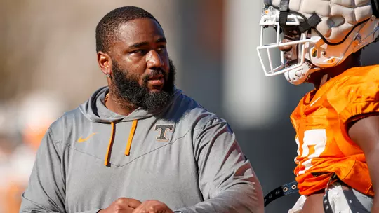 VFL Robert Ayers Jr. Aiding Tennessee’s Resurgence On The Gridiron