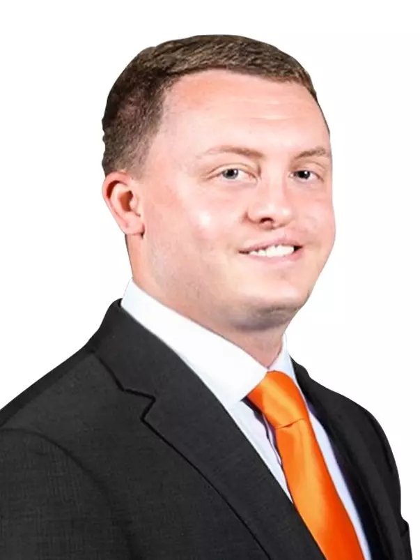 Steven Ruzic Headshot