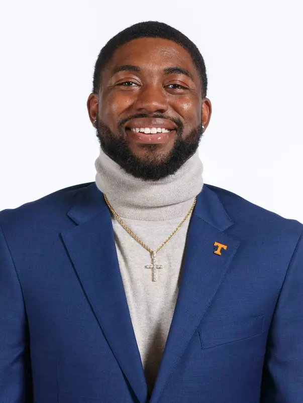 KNOXVILLE, TN - September 18, 2023 - Graduate Assistant P'hariz Watkins of the Tennessee Lady Volunteers headshot taken during 2023 women?s basketball photo day in Knoxville, TN. Photo By Ian Cox/Tennessee Athletics
