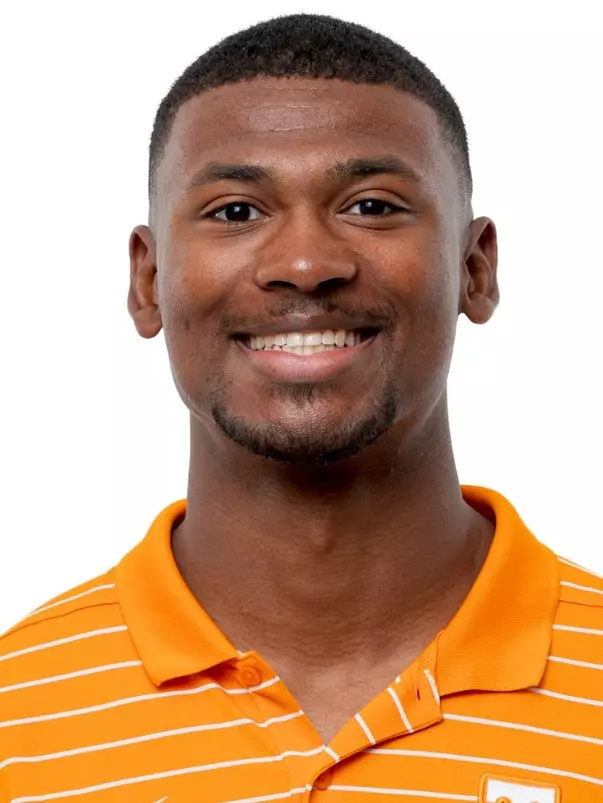 Gabe Jones 24-25 Headshot