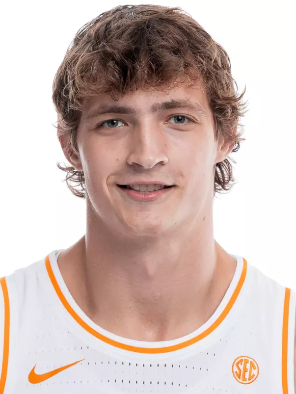 Cade Phillips Headshot
