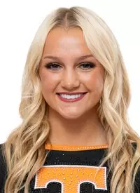 Sydney Ishaug Headshot