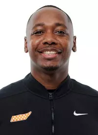 Roman Tubner Head Shot 25-26