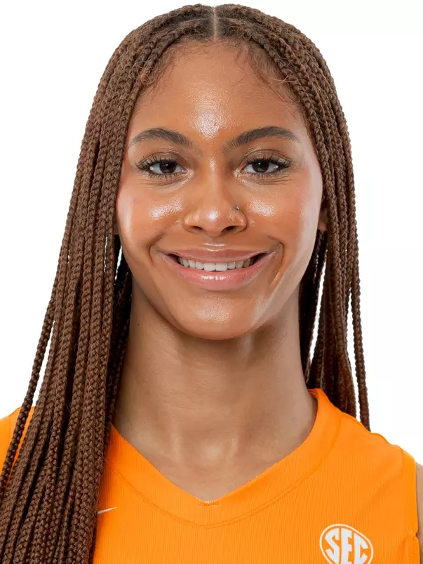 KNOXVILLE, TN - June 04, 2025 - Middle blocker Zoë Humphrey #24 of the Tennessee Lady Volunteers headshot taken in Knoxville, TN. Photo By Andrew Ferguson/Tennessee Athletics