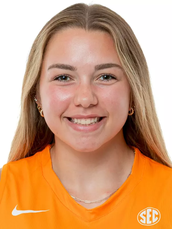 KNOXVILLE, TN - June 04, 2025 - Setter Caroline Kerr #11 of the Tennessee Lady Volunteers headshot taken in Knoxville, TN. Photo By Andrew Ferguson/Tennessee Athletics