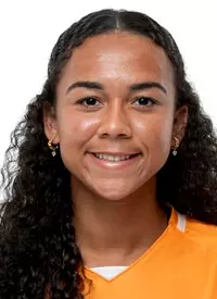 Abby Batts - Headshot