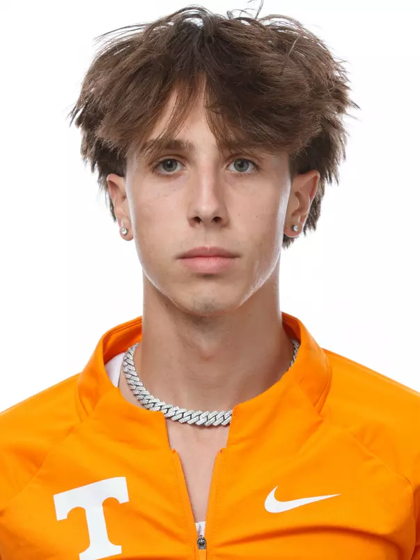 KNOXVILLE, TN - August 21, 2025 - Tyler Steorts of the Tennessee Volunteers headshot taken in Knoxville, TN. Photo By Kate Luffman/Tennessee Athletics