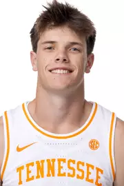 KNOXVILLE, TN - September 22, 2025 - Guard Campbell Duncan #21 of the Tennessee Volunteers portrait taken during photo day in Knoxville, TN. Photo By Andrew Ferguson/Tennessee Athletics