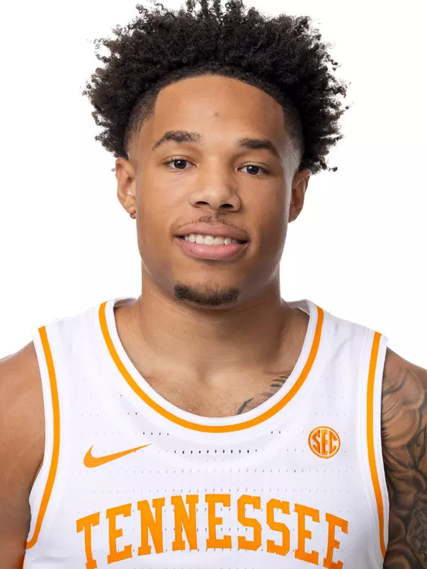 KNOXVILLE, TN - September 22, 2025 - Guard Troy Henderson #24 of the Tennessee Volunteers portrait taken during photo day in Knoxville, TN. Photo By Andrew Ferguson/Tennessee Athletics