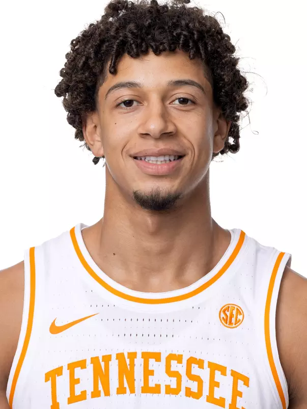 KNOXVILLE, TN - September 22, 2025 - Guard Clarence Massamba #4 of the Tennessee Volunteers portrait taken during photo day in Knoxville, TN. Photo By Andrew Ferguson/Tennessee Athletics