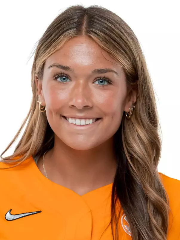 Nuwer_Erin Headshot 2026