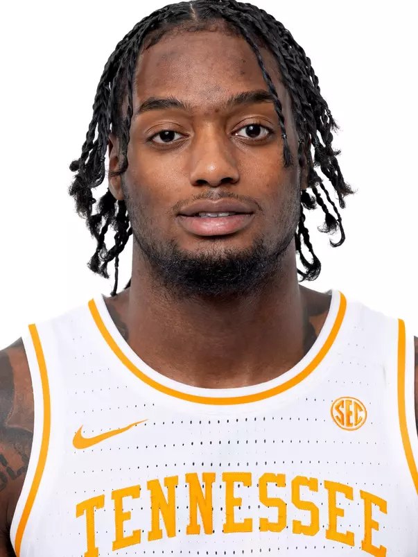 KNOXVILLE, TN - September 25, 2025 - Guard Amaree Abram #77 of the Tennessee Volunteers headshot taken in Knoxville, TN. Photo By Andrew Ferguson/Tennessee Athletics