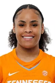 Deniya Prawl Head Shot 25-26