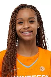 Mya Pauldo Head Shot 25-26