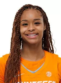 Mya Pauldo Head Shot 25-26