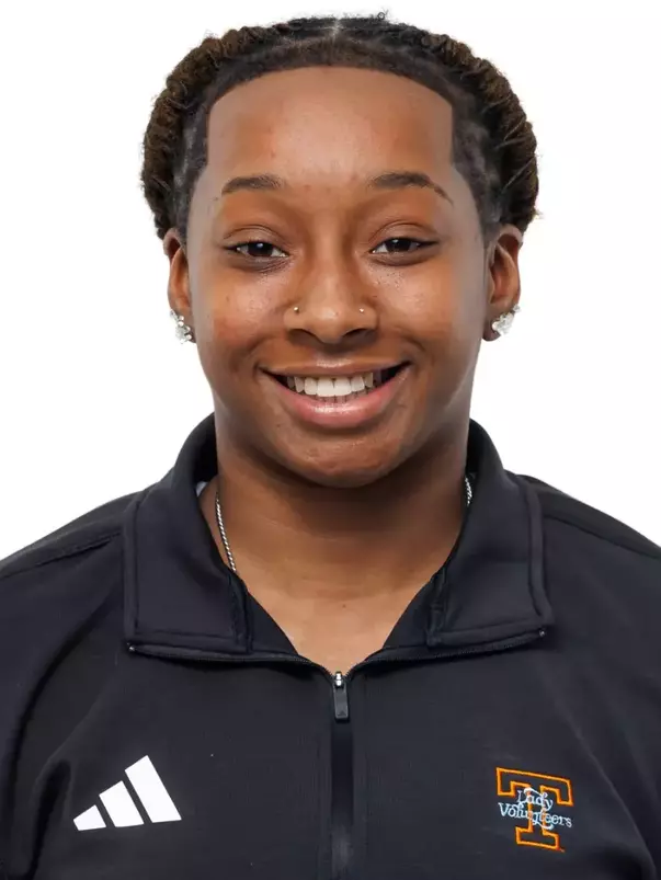KNOXVILLE, TN - October 21, 2026 - Student Assistant Nya Robertson of the Tennessee Lady Volunteers headshot taken in Knoxville, TN. Photo By Kate Luffman/Tennessee Athletics