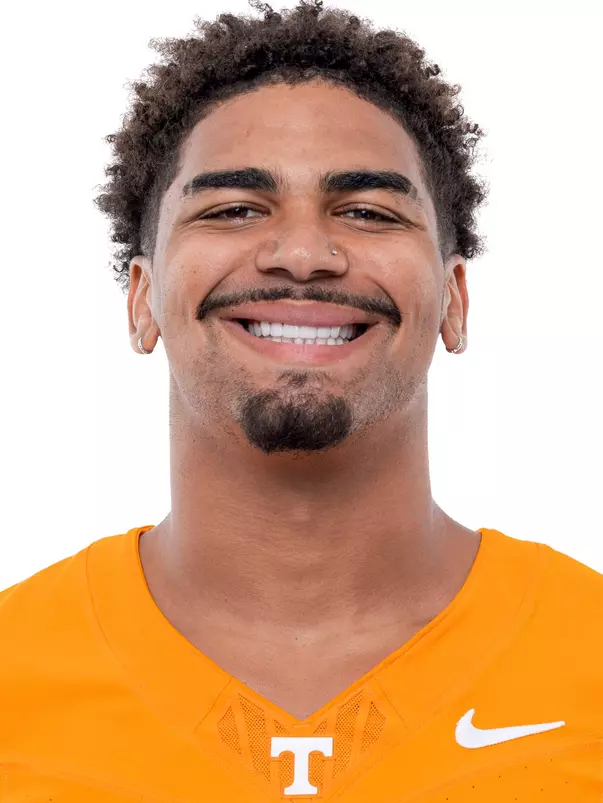 KNOXVILLE, TN - June 18, 2026 - Tight end Ethan Davis #0 of the Tennessee Volunteers headshot taken in Knoxville, TN. Photo By Andrew Ferguson/Tennessee Athletics