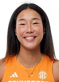 Anni Tang Headshot