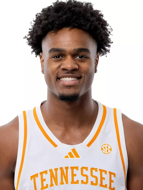 KNOXVILLE, TN - July 15, 2026 - Guard Jalen Haralson #10 of the Tennessee Volunteers headshot taken in Knoxville, TN. Photo By Andrew Ferguson/Tennessee Athletics
