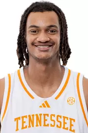 KNOXVILLE, TN - July 15, 2026 - Center Miles Rubin #25 of the Tennessee Volunteers headshot taken in Knoxville, TN. Photo By Andrew Ferguson/Tennessee Athletics