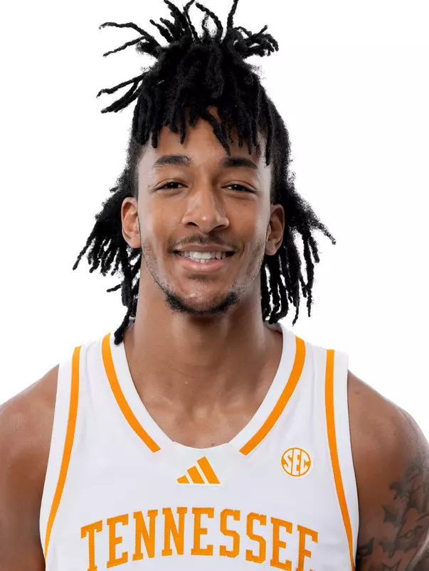 KNOXVILLE, TN - July 15, 2026 - Guard Juke Harris #2 of the Tennessee Volunteers headshot taken in Knoxville, TN. Photo By Andrew Ferguson/Tennessee Athletics