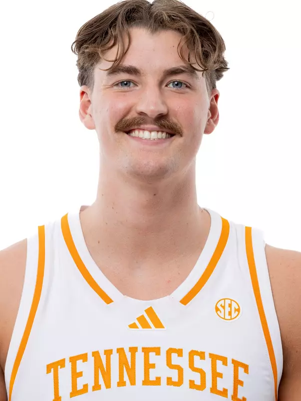 KNOXVILLE, TN - July 15, 2026 - Guard Tyler Lundblade #7 of the Tennessee Volunteers headshot taken in Knoxville, TN. Photo By Andrew Ferguson/Tennessee Athletics
