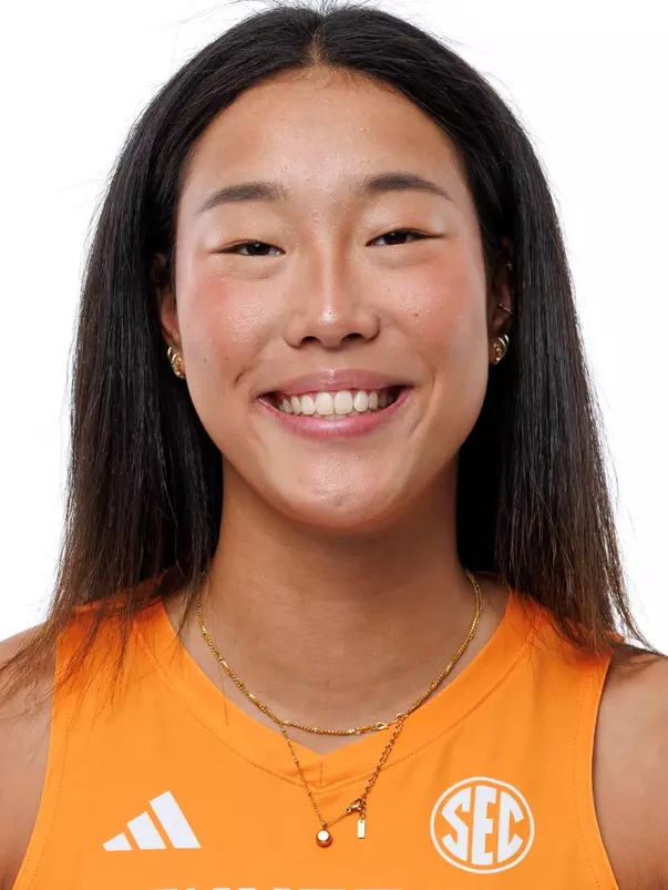 Anni Tang Head Shot