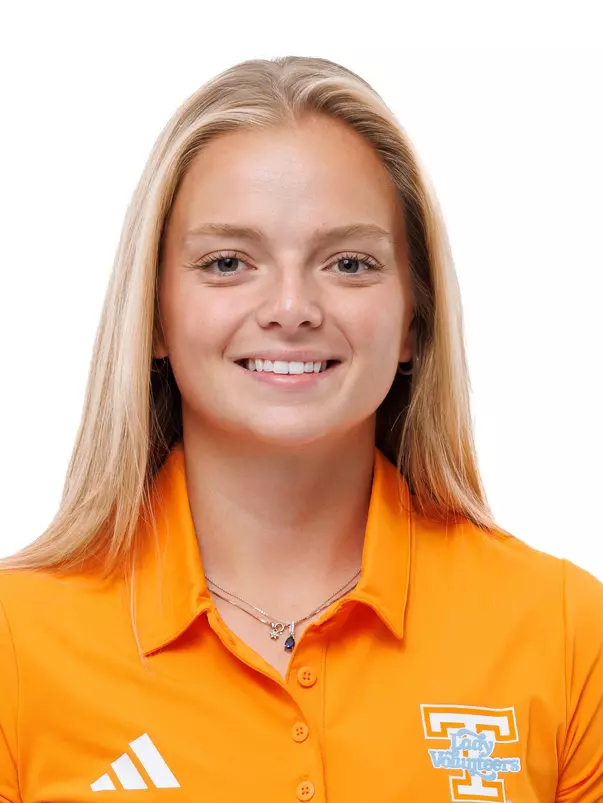 Sofie Engesaeth Headshot