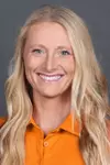 Baylee Mires Headshot