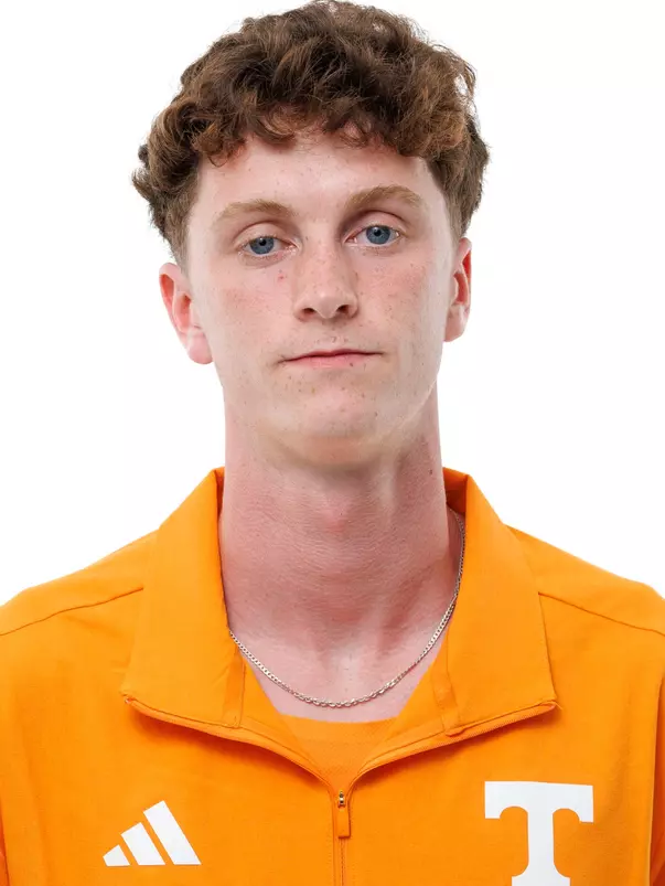 KNOXVILLE, TN - August 25, 2026 - Oliver MacDonald of the Tennessee Volunteers headshot taken in Knoxville, TN. Photo By Kate Luffman/Tennessee Athletics