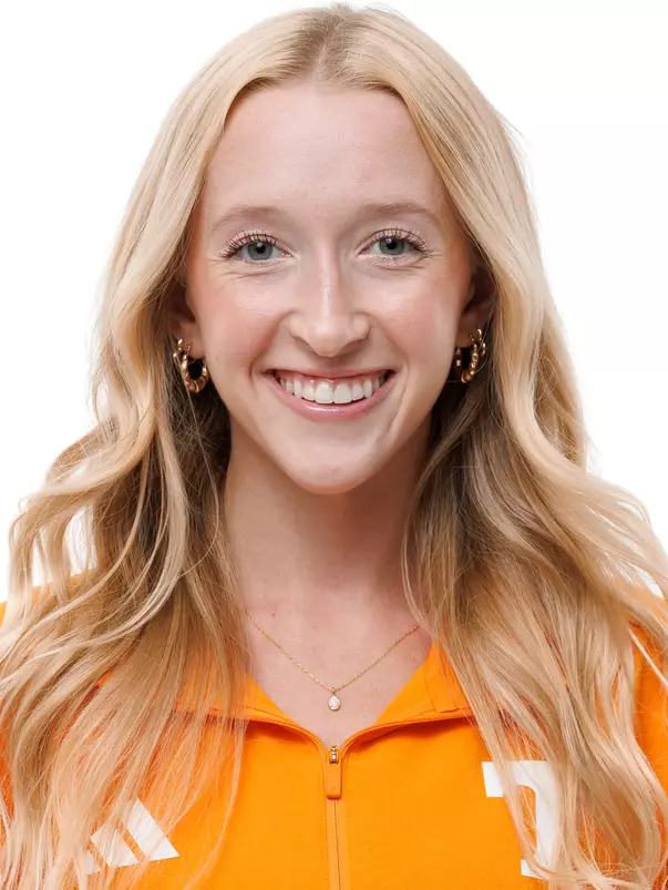 KNOXVILLE, TN - August 25, 2026 - Summer Schuster of the Tennessee Volunteers headshot taken in Knoxville, TN. Photo By Kate Luffman/Tennessee Athletics