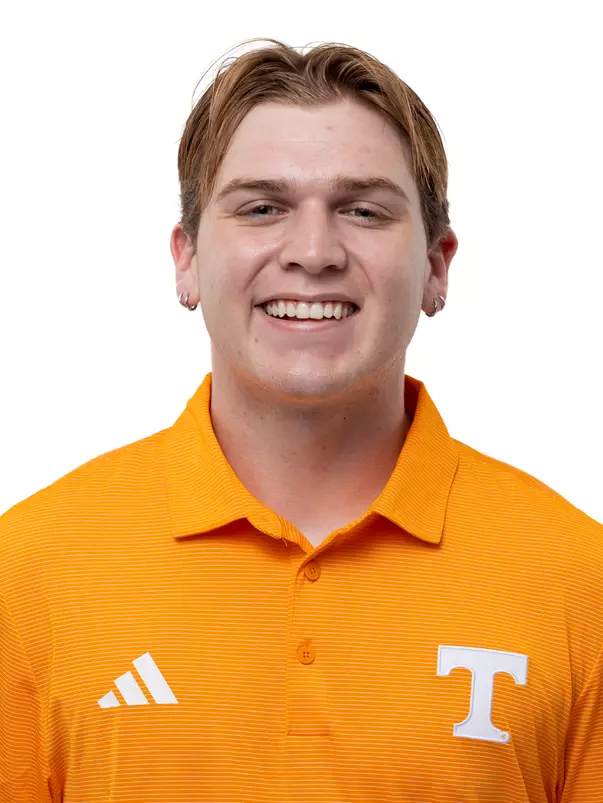 KNOXVILLE, TN - August 14, 2026 - Elijah Cobb of the Tennessee Volunteers headshot taken in Knoxville, TN. Photo By Andrew Ferguson/Tennessee Athletics