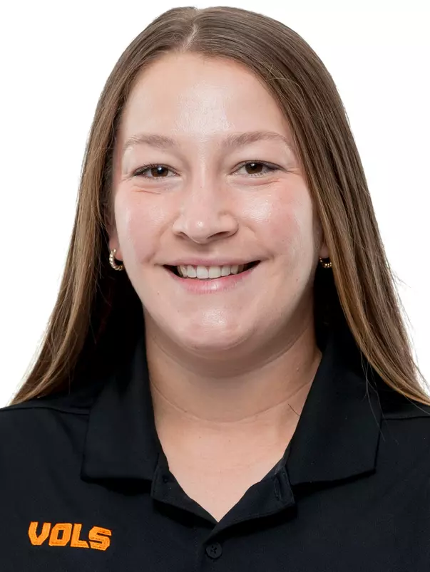 KNOXVILLE, TN - August 07, 2025 - Assistant Athletic Trainer Laura Antonelli headshot taken in Knoxville, TN. Photo By Andrew Ferguson/Tennessee Athletics