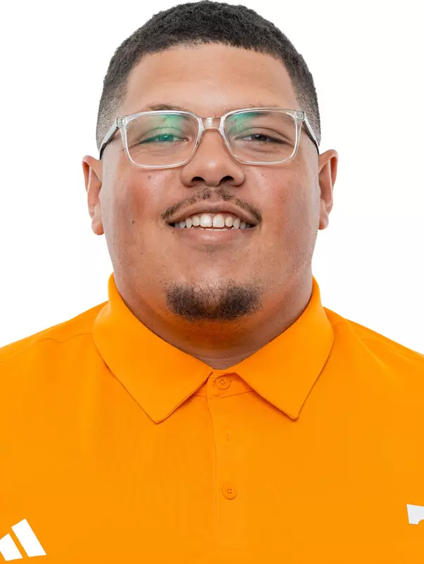 KNOXVILLE, TN - July 28, 2026 - Pass Game Coordinator/Wide Receivers Coach Kelsey Pope of the Tennessee Volunteers headshot taken in Knoxville, TN. Photo By Andrew Ferguson/Tennessee Athletics