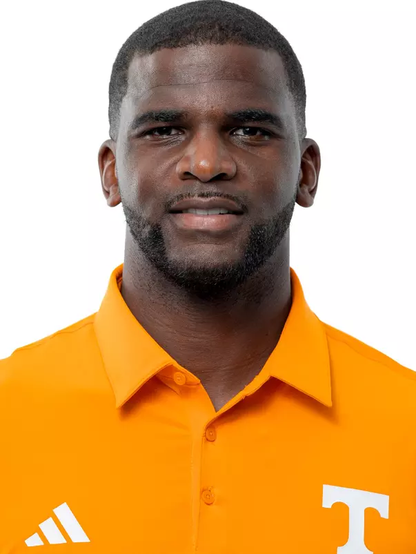 KNOXVILLE, TN - July 29, 2026 - Pass Game Coordinator/Wide Receivers Coach Kelsey Pope of the Tennessee Volunteers headshot taken in Knoxville, TN. Photo By Andrew Ferguson/Tennessee Athletics