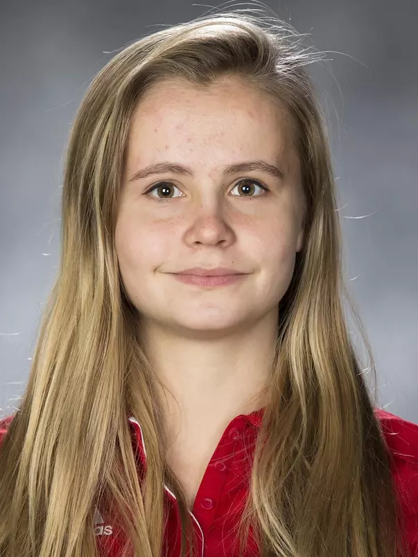 Agathe Denis Headshot