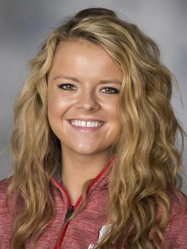 Molly Doner Headshot