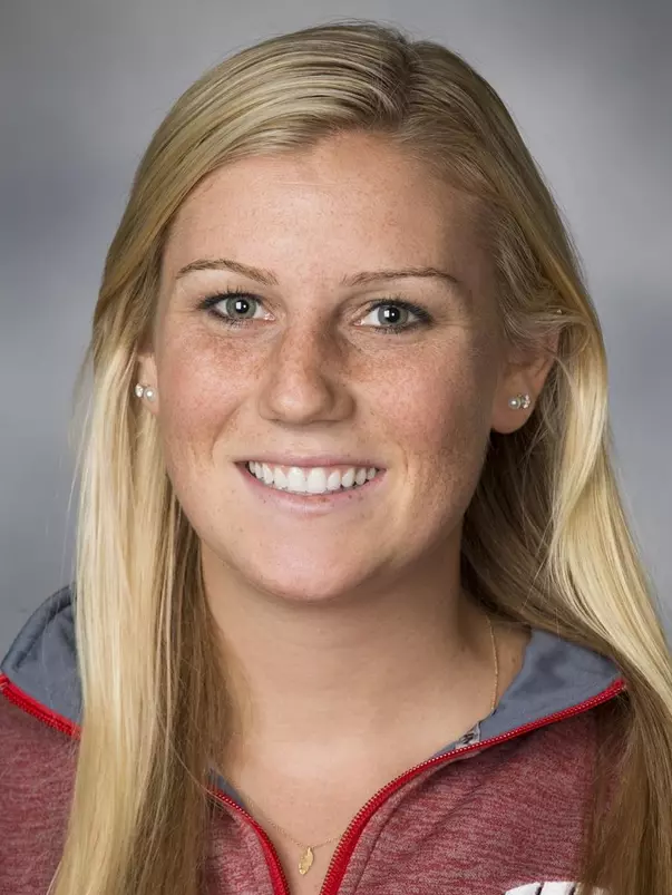 Annie Pankowski Headshot