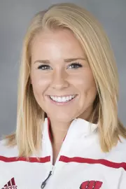 Macy Oswald headshot