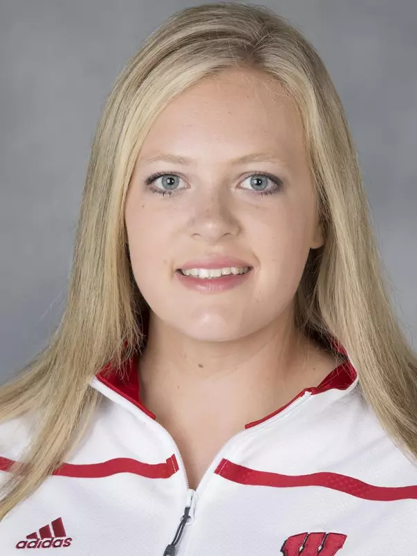 Kirsten Stevens headshot