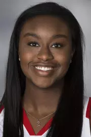 Roichelle Marble Head Shot