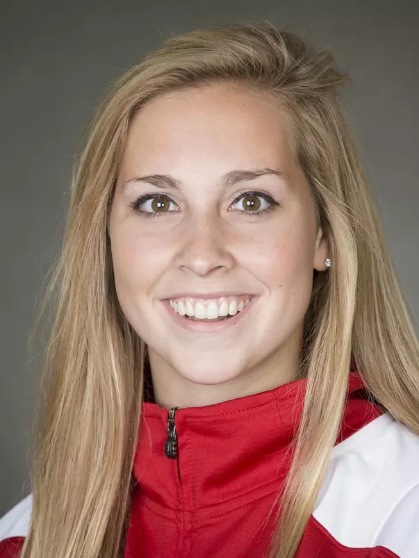 Molly Manchon Headshot