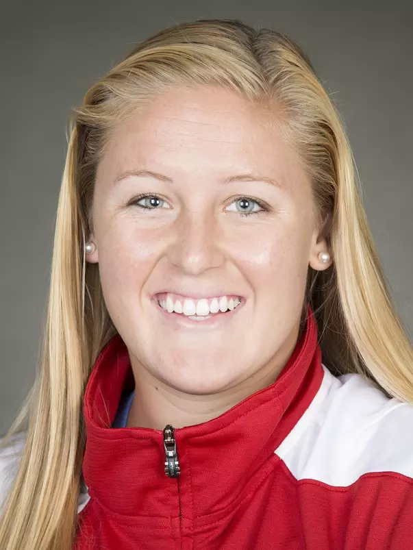 Danielle Valley Headshot