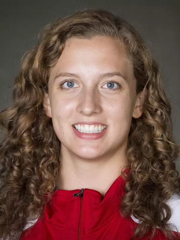 Lizzie Brown Headshot