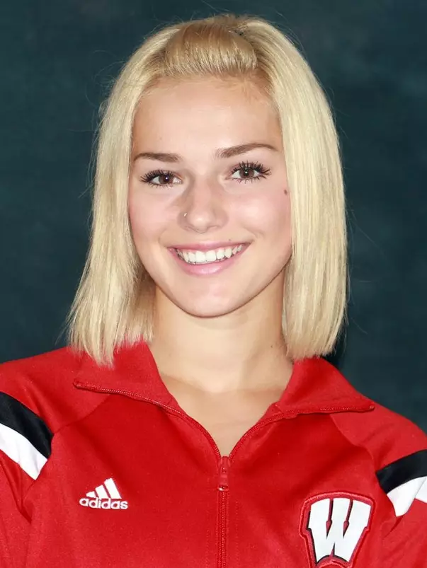 Georgia Ellenwood Headshot