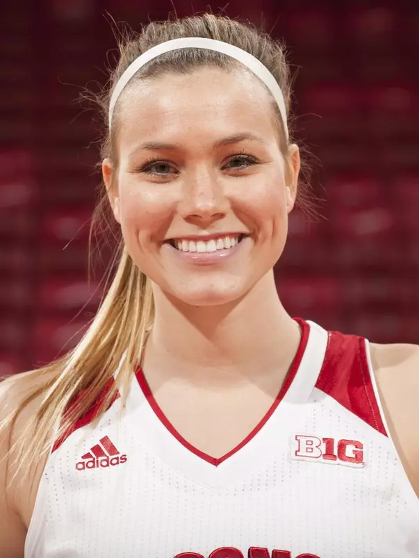 Taylor Kuhn headshot