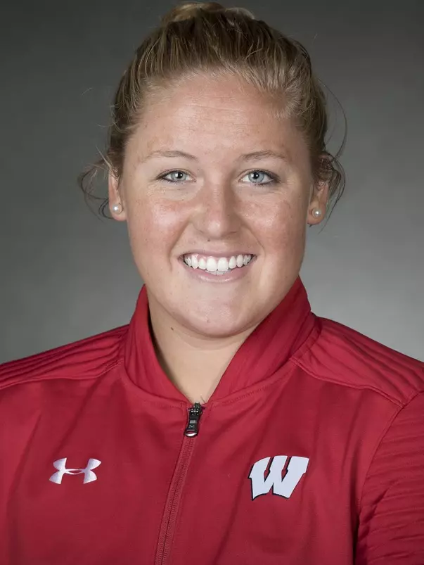 Danielle Valley Headshot